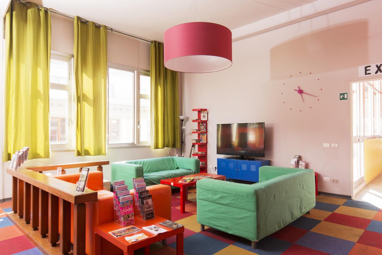 Wow Hostal
